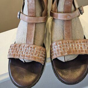 Womens ROAN Gladiator Sandals Light Brown Leather size 11